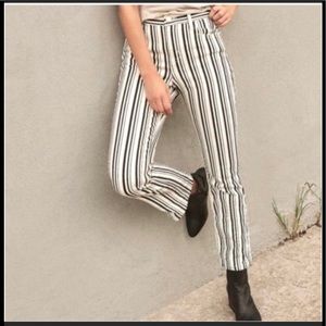 Urban Outfitters BDG hi rise flare cropped pants size 25